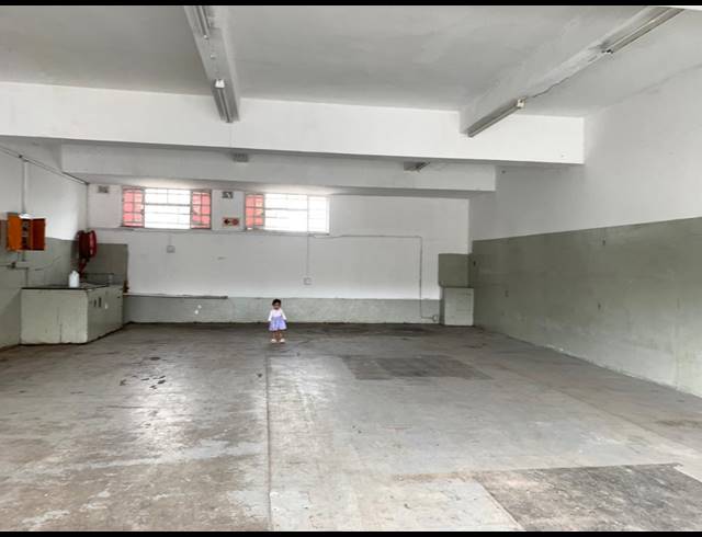 140M² BUSINESS CENTRE TO LET IN BELLAIR